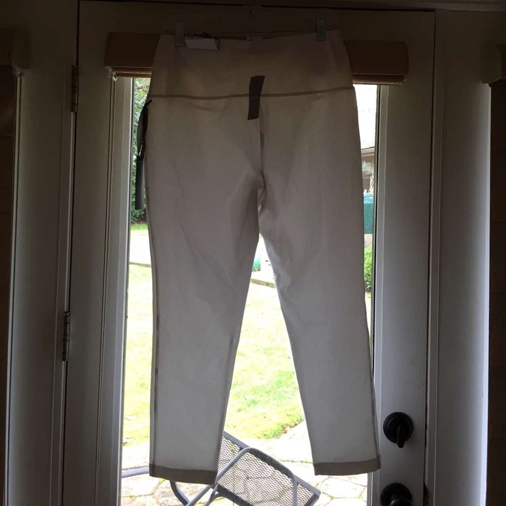 CHICO White leggings
